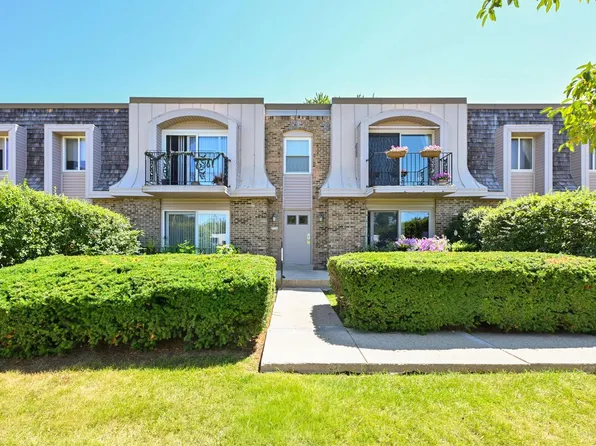 7530 N Port Washington ROAD #203, Fox Point, WI 53217