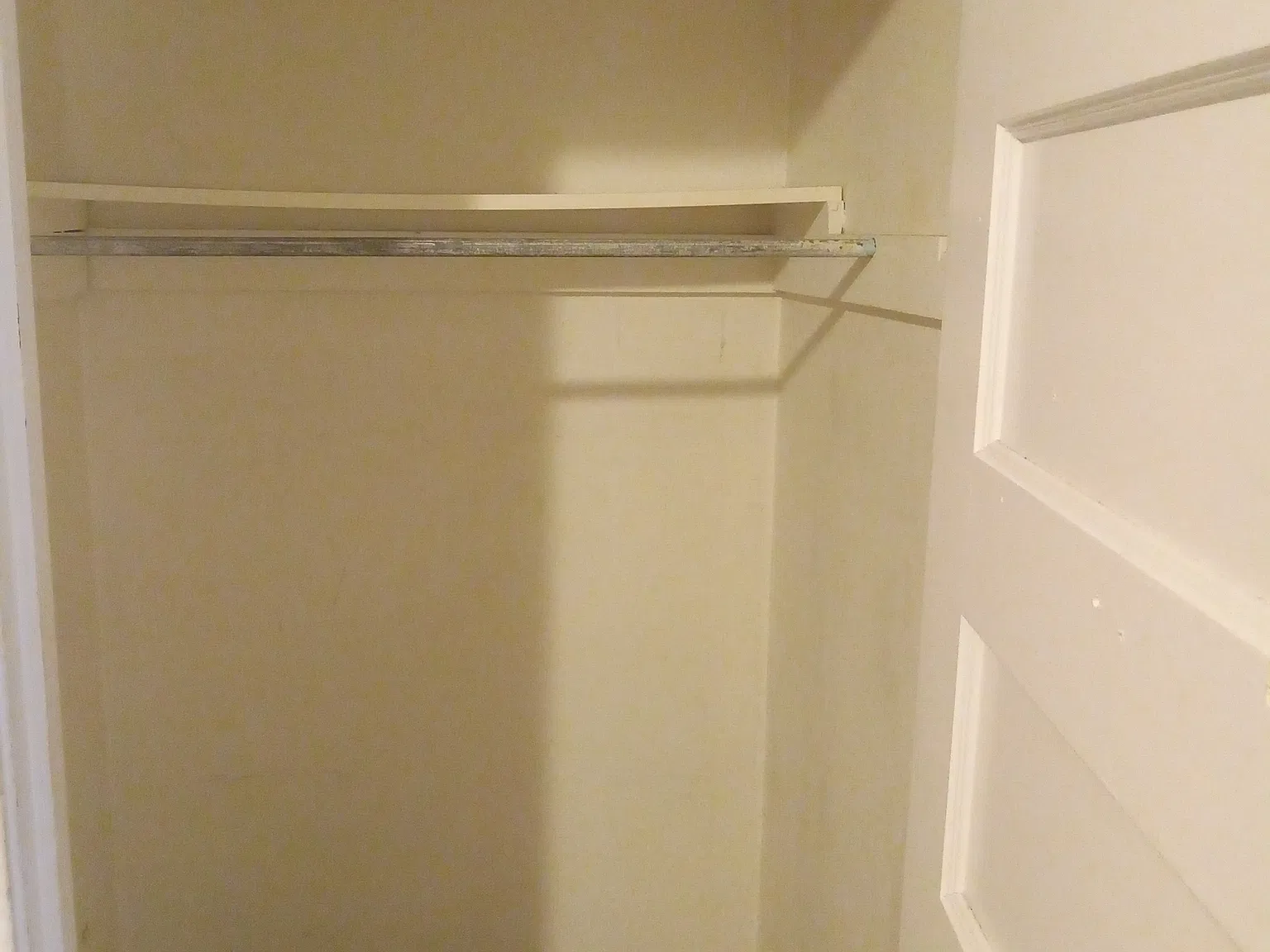 3 bed, 1200 sqft, $3,450 — Photo 4