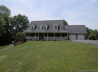 1475 Sherwood Dr NE, Corydon, IN 47112