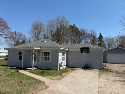3357 S Oakwood Dr, Sault Sainte Marie, MI, 49783