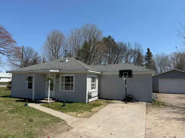 3357 S Oakwood Dr, Sault Sainte Marie, MI 49783