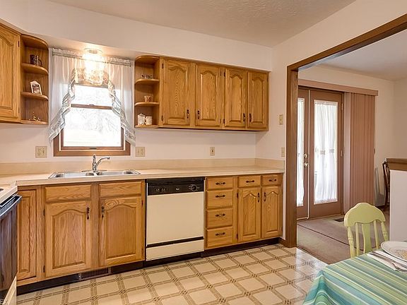 3rd image of 4849 Jody Lynn Dr