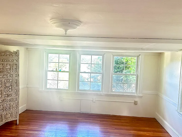 87 Cliffe Ave #2 — Photo 4