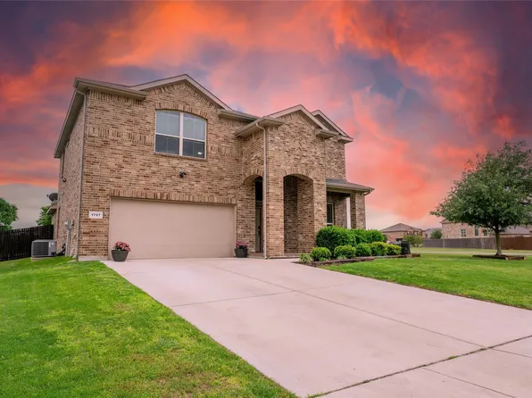 1707 Cross Creek Ln, Cleburne, TX 76033