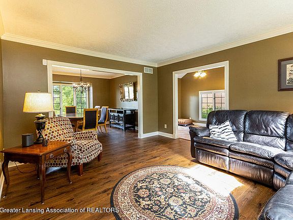 5th image of 6404 Island Lake Dr