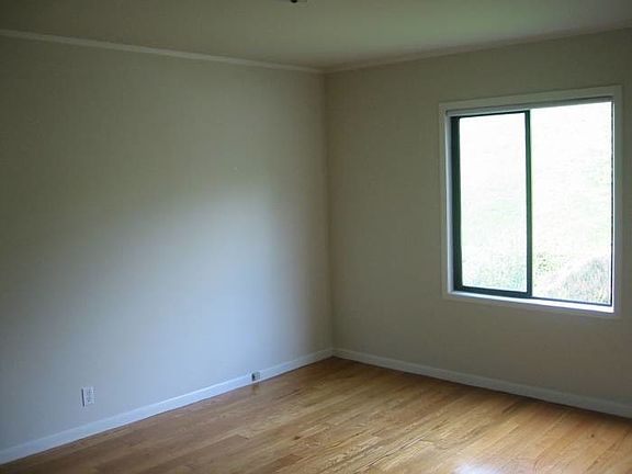 2nd image of 106 Seal Rock Dr