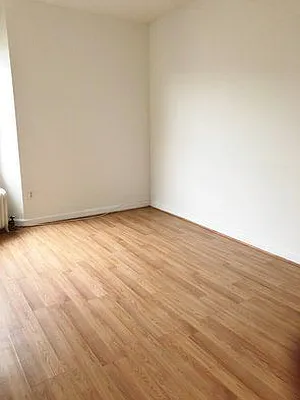 Rented by Azure Realty NY LLC | media 29