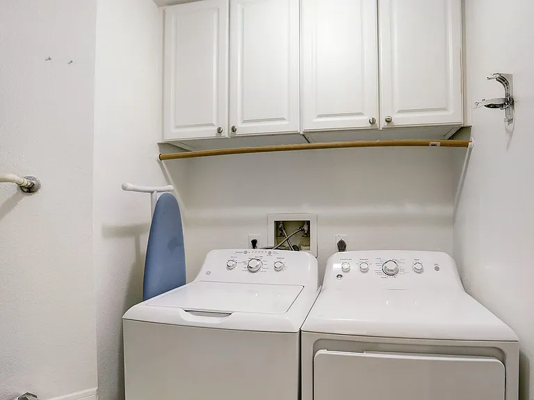 6819 Yardley Dr — Photo 15