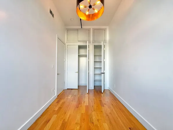 255 Mc Kibbin Street image 7 of 9