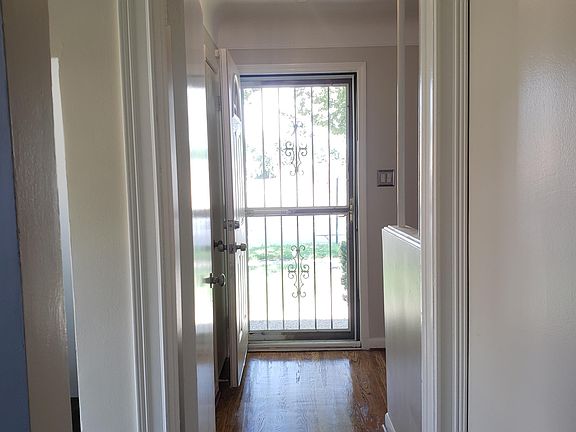 3rd image of 22031 Parklawn St