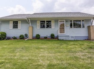 17 Saint Marys Ct, Springfield, IL 62702