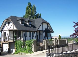 502 S Bonair Rd, Zillah, WA 98953