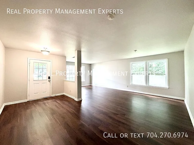 8609 Old Potters Rd — Photo 8