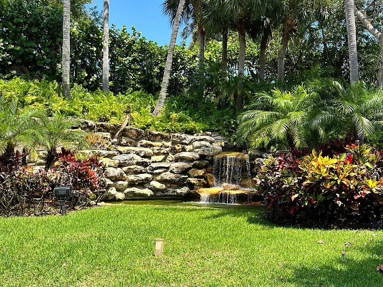 Community entrance water feature