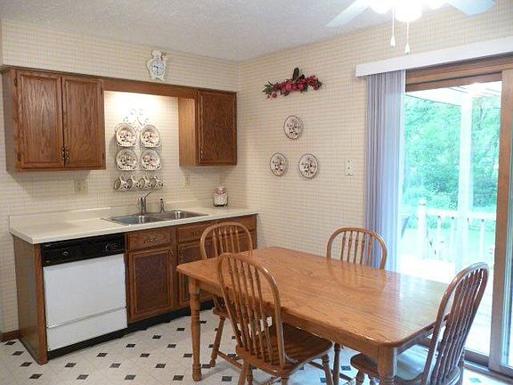3rd image of 6846 Nestlewood Dr