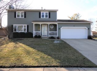 111 Malvern Dr, Normal, IL 61761