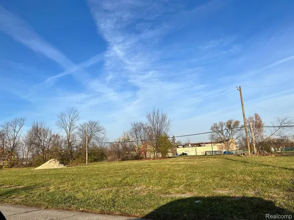 3743 Edison St, Detroit, MI 48206