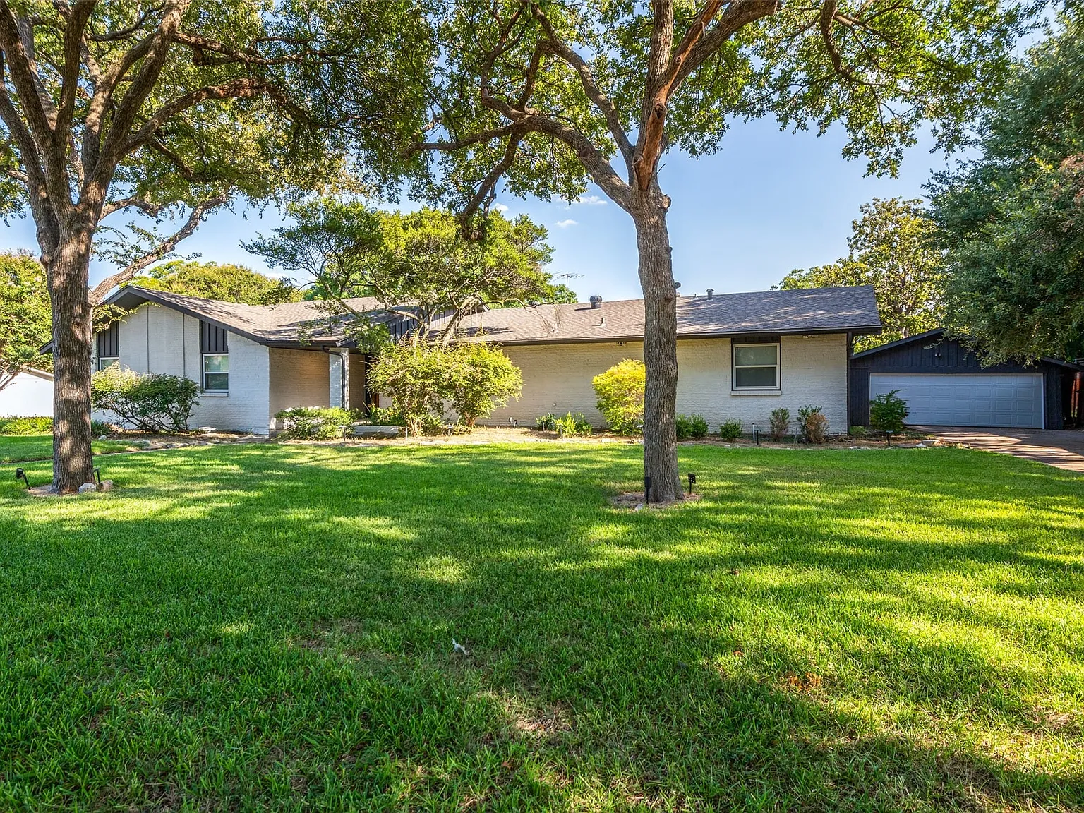 4 bed, 3.5 bath, 2771 sqft, $6,500 — Photo 2