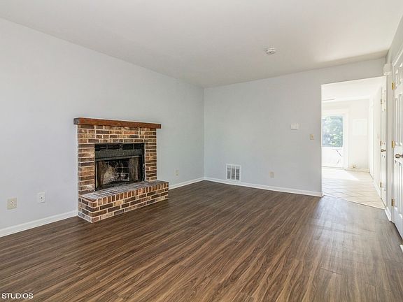 4th image of 1259 Marywood Ct