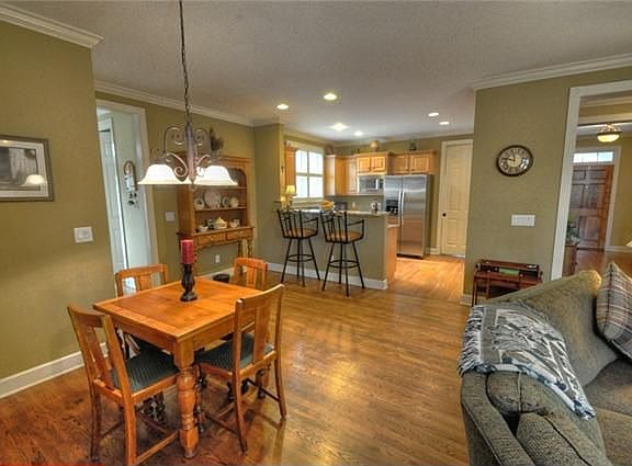 5th image of 1352 Barkleigh Ln