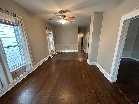 5th image of 4534 Mercier St