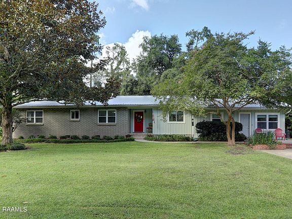 2nd image of 256 Edgewood Dr