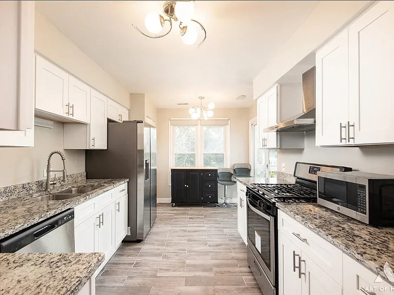 257 Coventry Cir — Photo 11