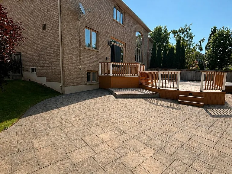 250 Admiral Dr — Photo 18