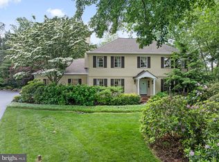 201 Saint Davids Ct, Wayne, PA 19087