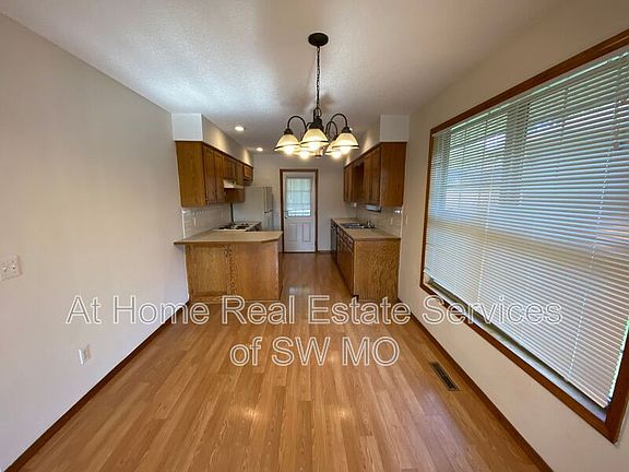 4th image of 3324B S Leawood Ct