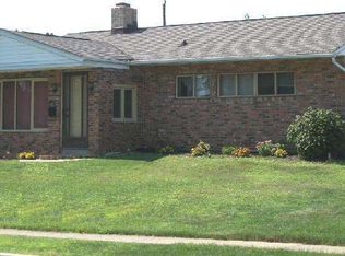 45 Chestnut Ln, Levittown, PA 19055