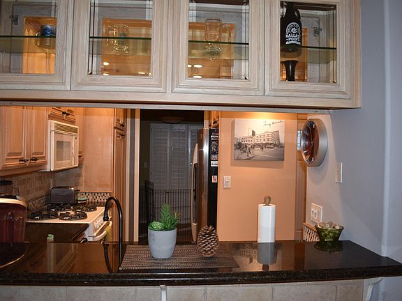 5th image of 2100 E Hill St Unit 3