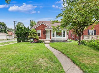 8182 Grayfield St, Dearborn Heights, MI 48127