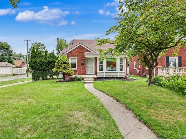 8182 Grayfield St, Dearborn Heights, MI 48127