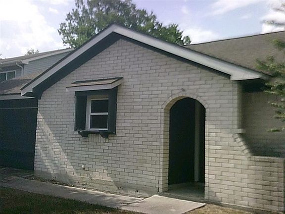 3rd image of 5607 Fawn Trail Ln