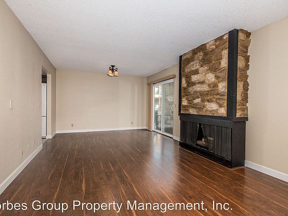 3rd image of 235 Washington St APT 1
