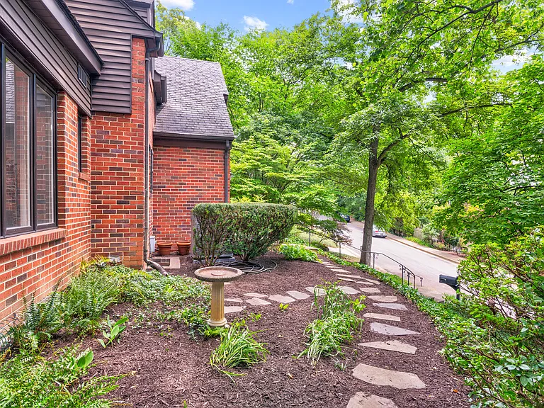 3402 Halcyon Dr — Photo 81