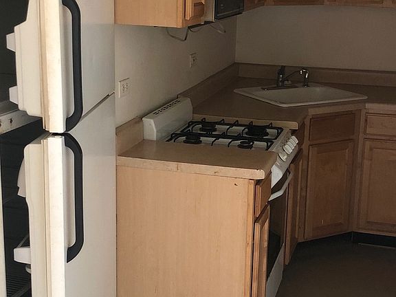 2nd image of 1454 W Fargo Ave APT 3b