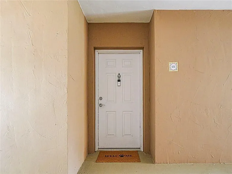 5095 Fairways Cir #I303 — Photo 8