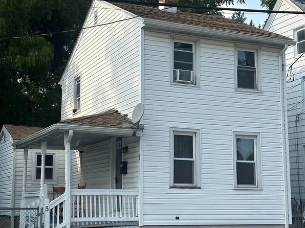 5 Olive St, Salem, NJ 08079