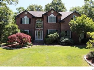 45 English Ln, Shelton, CT 06484