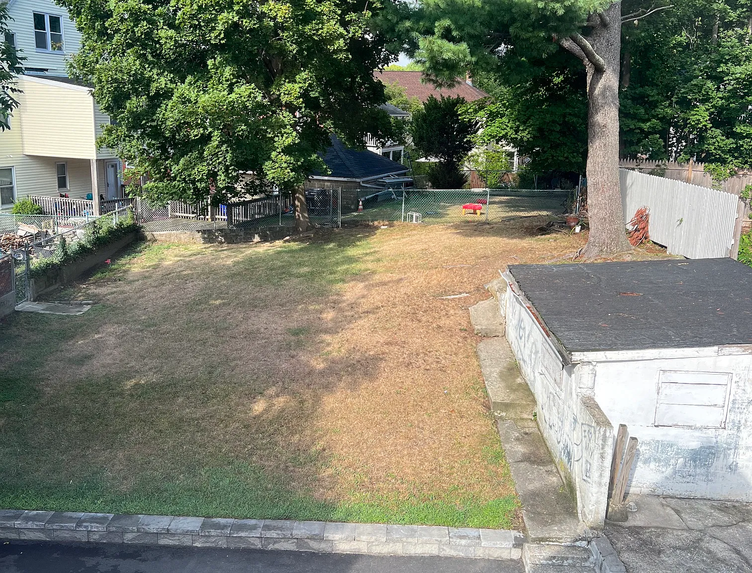 3 bed, 1365 sqft, $3,950 — Photo 3