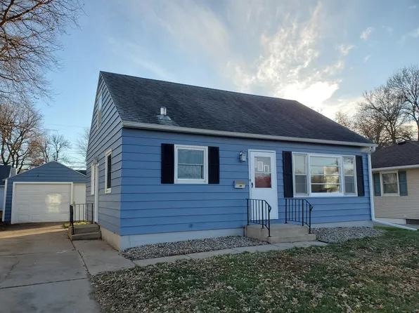 2004 16 1/2 St NW, Rochester, MN 55901