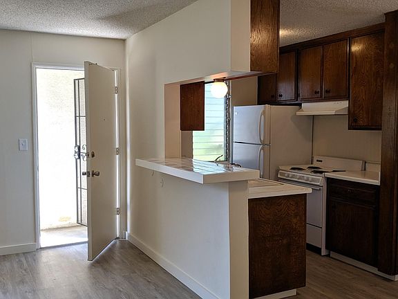 5th image of 4469 North Ave APT 1B