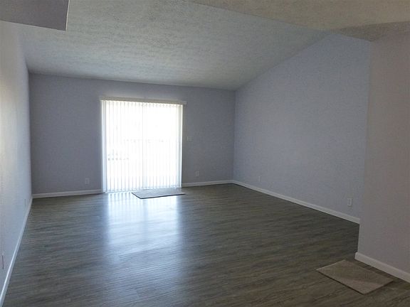 2nd image of 217 Arricola Ave #A