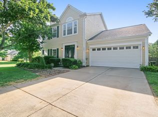 9031 Pickering Grove Ln, Charlotte, NC 28216