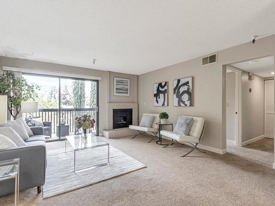 1st image of 2211 Latham St APT 222