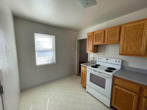 4th image of 1408 3rd St APT A