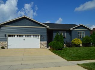 2128 Green Creek Rd, Cedar Falls, IA 50613