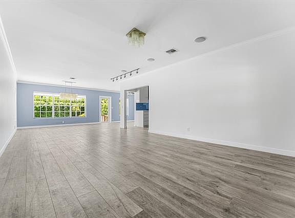 4th image of 8934 Emerson Ave #33154